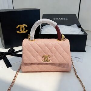 <AUTHENTIC>Chanel Gabrielle Hobo Bag in White